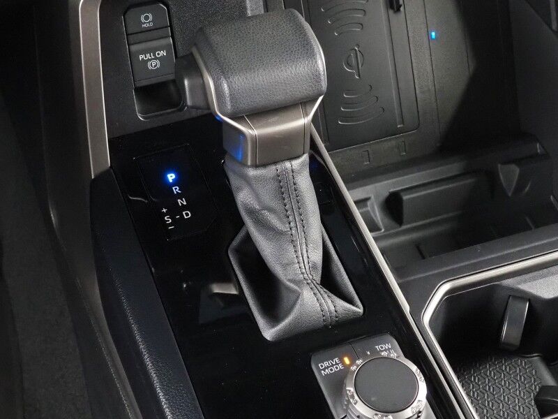2026 Toyota Tundra 2WD SR5 CrewMax *OFF ROAD BLACKOUT PACKAGE, ADAPTIVE CRUISE, SAFETY ALERTS, COLOR TOUCHSCREEN, BLACK ALLOY WHEELS, SPRAY-ON BED LINER, APPLE & ANDROID Round Rock TX
