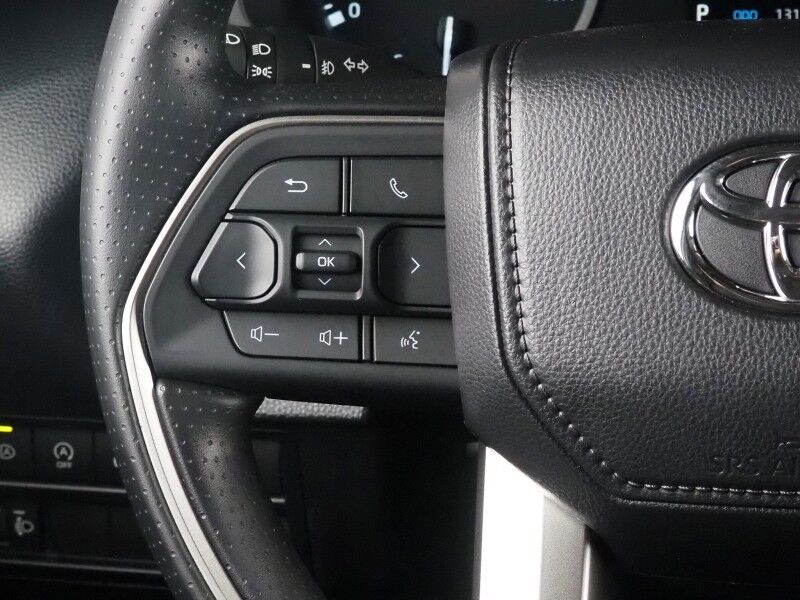 2026 Toyota Tundra 2WD SR5 CrewMax *OFF ROAD BLACKOUT PACKAGE, ADAPTIVE CRUISE, SAFETY ALERTS, COLOR TOUCHSCREEN, BLACK ALLOY WHEELS, SPRAY-ON BED LINER, APPLE & ANDROID Round Rock TX