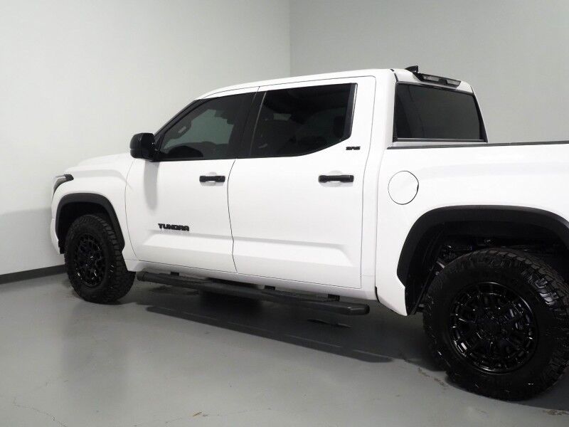 2026 Toyota Tundra 2WD SR5 CrewMax *OFF ROAD BLACKOUT PACKAGE, ADAPTIVE CRUISE, SAFETY ALERTS, COLOR TOUCHSCREEN, BLACK ALLOY WHEELS, SPRAY-ON BED LINER, APPLE & ANDROID Round Rock TX