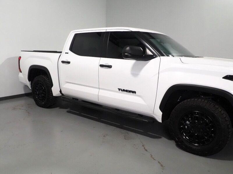 2026 Toyota Tundra 2WD SR5 CrewMax *OFF ROAD BLACKOUT PACKAGE, ADAPTIVE CRUISE, SAFETY ALERTS, COLOR TOUCHSCREEN, BLACK ALLOY WHEELS, SPRAY-ON BED LINER, APPLE & ANDROID Round Rock TX