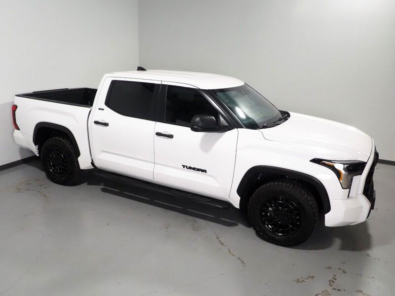 2026 Toyota Tundra 2WD SR5 CrewMax *OFF ROAD BLACKOUT PACKAGE, ADAPTIVE CRUISE, SAFETY ALERTS, COLOR TOUCHSCREEN, BLACK ALLOY WHEELS, SPRAY-ON BED LINER, APPLE & ANDROID Round Rock TX