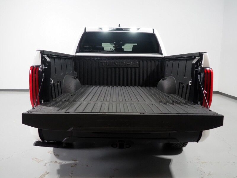 2026 Toyota Tundra 2WD SR5 CrewMax *OFF ROAD BLACKOUT PACKAGE, ADAPTIVE CRUISE, SAFETY ALERTS, COLOR TOUCHSCREEN, BLACK ALLOY WHEELS, SPRAY-ON BED LINER, APPLE & ANDROID Round Rock TX