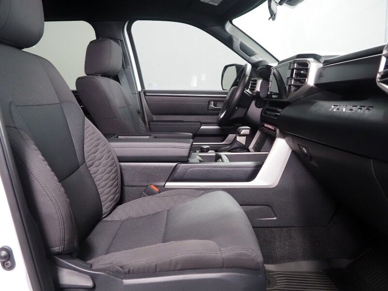 2026 Toyota Tundra 2WD SR5 CrewMax *OFF ROAD BLACKOUT PACKAGE, ADAPTIVE CRUISE, SAFETY ALERTS, COLOR TOUCHSCREEN, BLACK ALLOY WHEELS, SPRAY-ON BED LINER, APPLE & ANDROID Round Rock TX