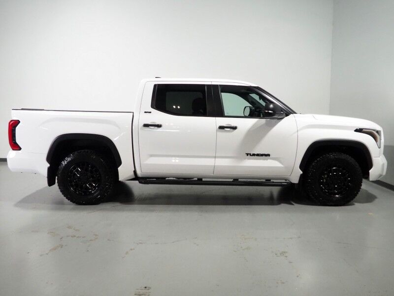 2026 Toyota Tundra SR5 Crew Max *OFF-ROAD BLACKOUT PKG, ADAPTIVE CRUISE, SAFETY ALERTS, BACKUP-CAMERA, COLOR TOUCHSCREEN, KEYLESS ENTRY, DASH CAM, 18 INCH ALLOYS, LED HEADLIGHTS, BED LINER, ANDROID & APPLE Round Rock TX