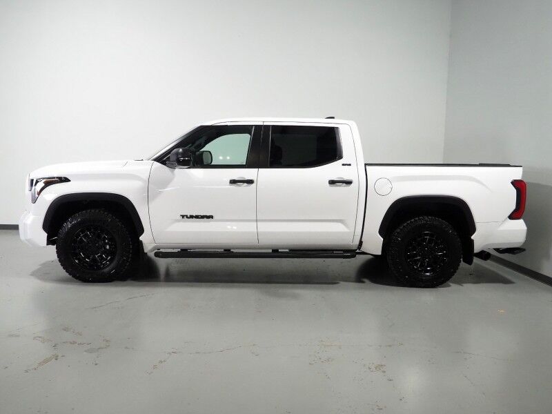 2026 Toyota Tundra SR5 Crew Max *OFF-ROAD BLACKOUT PKG, ADAPTIVE CRUISE, SAFETY ALERTS, BACKUP-CAMERA, COLOR TOUCHSCREEN, KEYLESS ENTRY, DASH CAM, 18 INCH ALLOYS, LED HEADLIGHTS, BED LINER, ANDROID & APPLE Round Rock TX