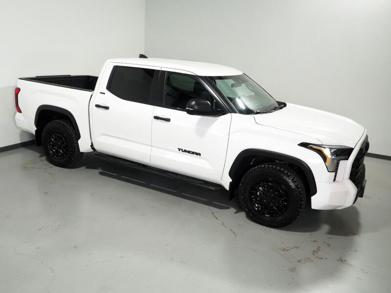 2026 Toyota Tundra SR5 Crew Max *OFF-ROAD BLACKOUT PKG, ADAPTIVE CRUISE, SAFETY ALERTS, BACKUP-CAMERA, COLOR TOUCHSCREEN, KEYLESS ENTRY, DASH CAM, 18 INCH ALLOYS, LED HEADLIGHTS, BED LINER, ANDROID & APPLE Round Rock TX