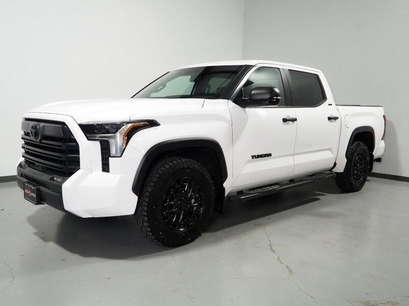2026 Toyota Tundra SR5 Crew Max *OFF-ROAD BLACKOUT PKG, ADAPTIVE CRUISE, SAFETY ALERTS, BACKUP-CAMERA, COLOR TOUCHSCREEN, KEYLESS ENTRY, DASH CAM, 18 INCH ALLOYS, LED HEADLIGHTS, BED LINER, ANDROID & APPLE Round Rock TX