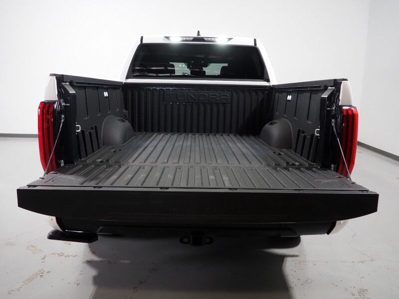 2026 Toyota Tundra SR5 Crew Max *OFF-ROAD BLACKOUT PKG, ADAPTIVE CRUISE, SAFETY ALERTS, BACKUP-CAMERA, COLOR TOUCHSCREEN, KEYLESS ENTRY, DASH CAM, 18 INCH ALLOYS, LED HEADLIGHTS, BED LINER, ANDROID & APPLE Round Rock TX