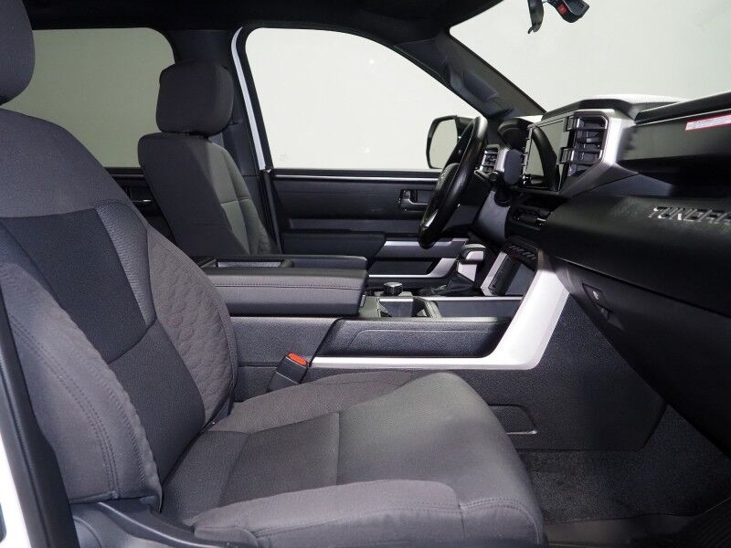 2026 Toyota Tundra SR5 Crew Max *OFF-ROAD BLACKOUT PKG, ADAPTIVE CRUISE, SAFETY ALERTS, BACKUP-CAMERA, COLOR TOUCHSCREEN, KEYLESS ENTRY, DASH CAM, 18 INCH ALLOYS, LED HEADLIGHTS, BED LINER, ANDROID & APPLE Round Rock TX