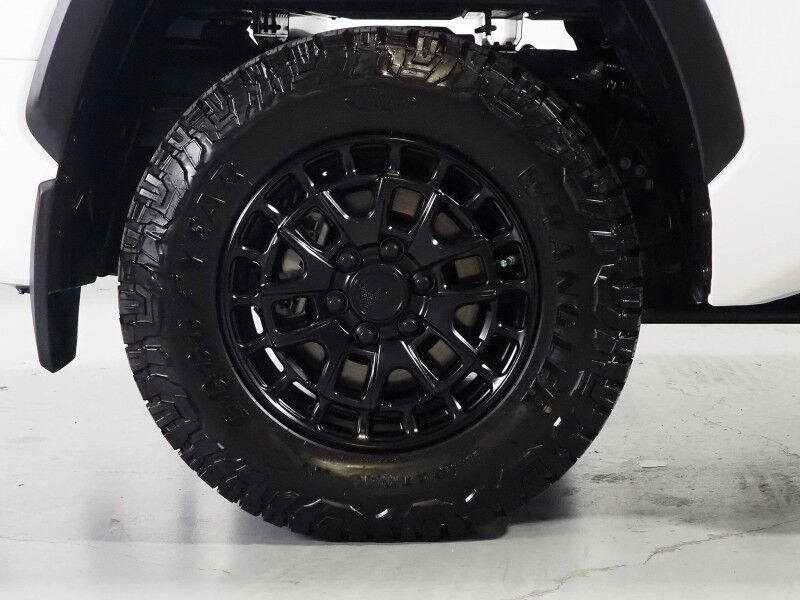 2026 Toyota Tundra SR5 Crew Max *OFF-ROAD BLACKOUT PKG, ADAPTIVE CRUISE, SAFETY ALERTS, BACKUP-CAMERA, COLOR TOUCHSCREEN, KEYLESS ENTRY, DASH CAM, 18 INCH ALLOYS, LED HEADLIGHTS, BED LINER, ANDROID & APPLE Round Rock TX