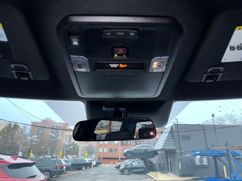 2026 Toyota Tundra SR5 CrewMax Cab 4WD w/ SR5 Premium Package Arlington VA