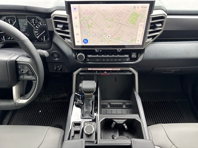 2026 Toyota Tundra SR5 CrewMax Cab 4WD w/ SR5 Premium Package Arlington VA