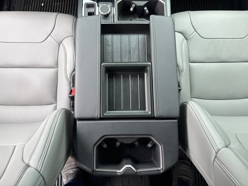 2026 Toyota Tundra SR5 CrewMax Cab 4WD w/ SR5 Premium Package Arlington VA