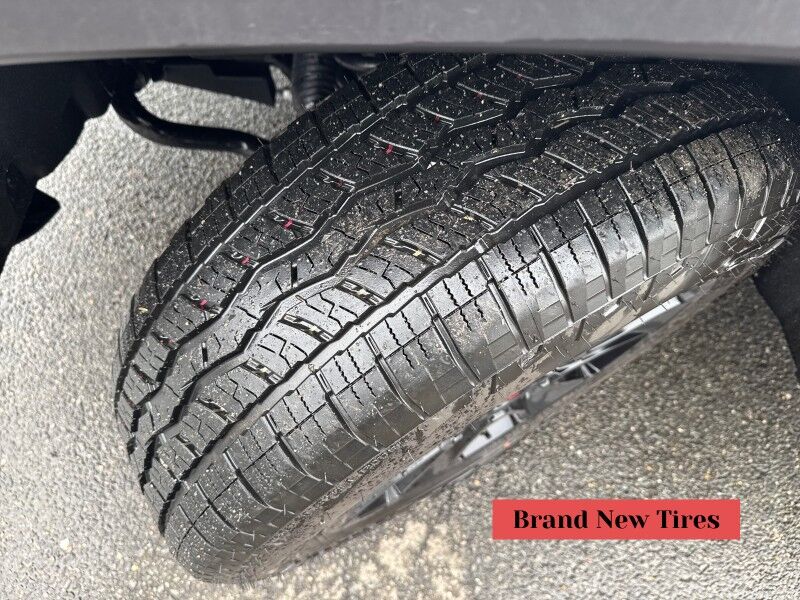 2026 Toyota Tundra SR5 CrewMax Cab 4WD w/ SR5 Premium Package Arlington VA