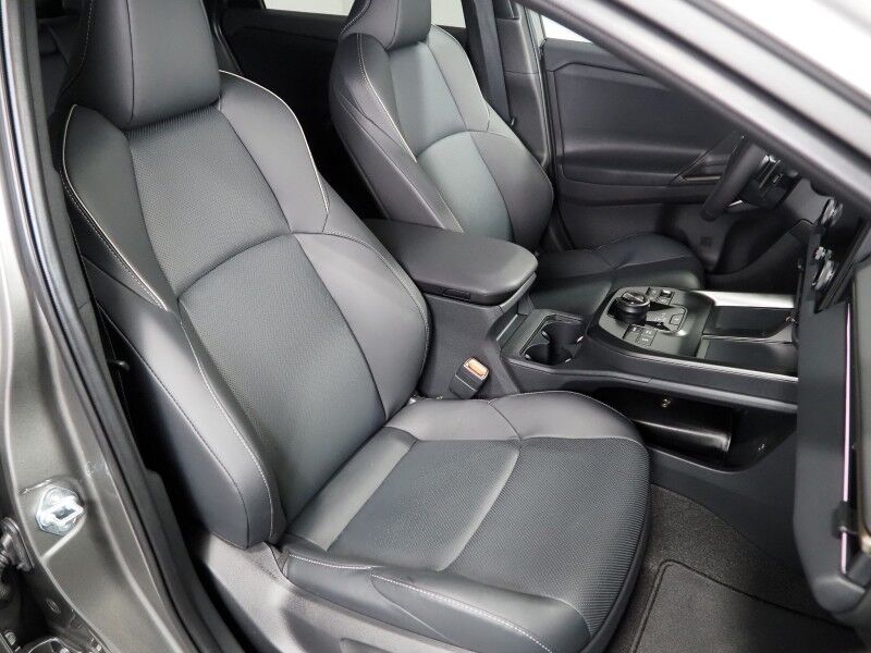 2026 Toyota bZ Limited *NAVIGATION, ADAPTIVE CRUISE, SAFETY ALERTS, 360 VIEW CAMERAS, PANORAMA MOONROOF, CLIMATE SEATS, HEATED STEERING, POWER LIFTGATE, ADVANCED PARK, 20 INCH WHEELS, JBL AUDIO, WIRELESS CHARGING, ANDROID & APPLE