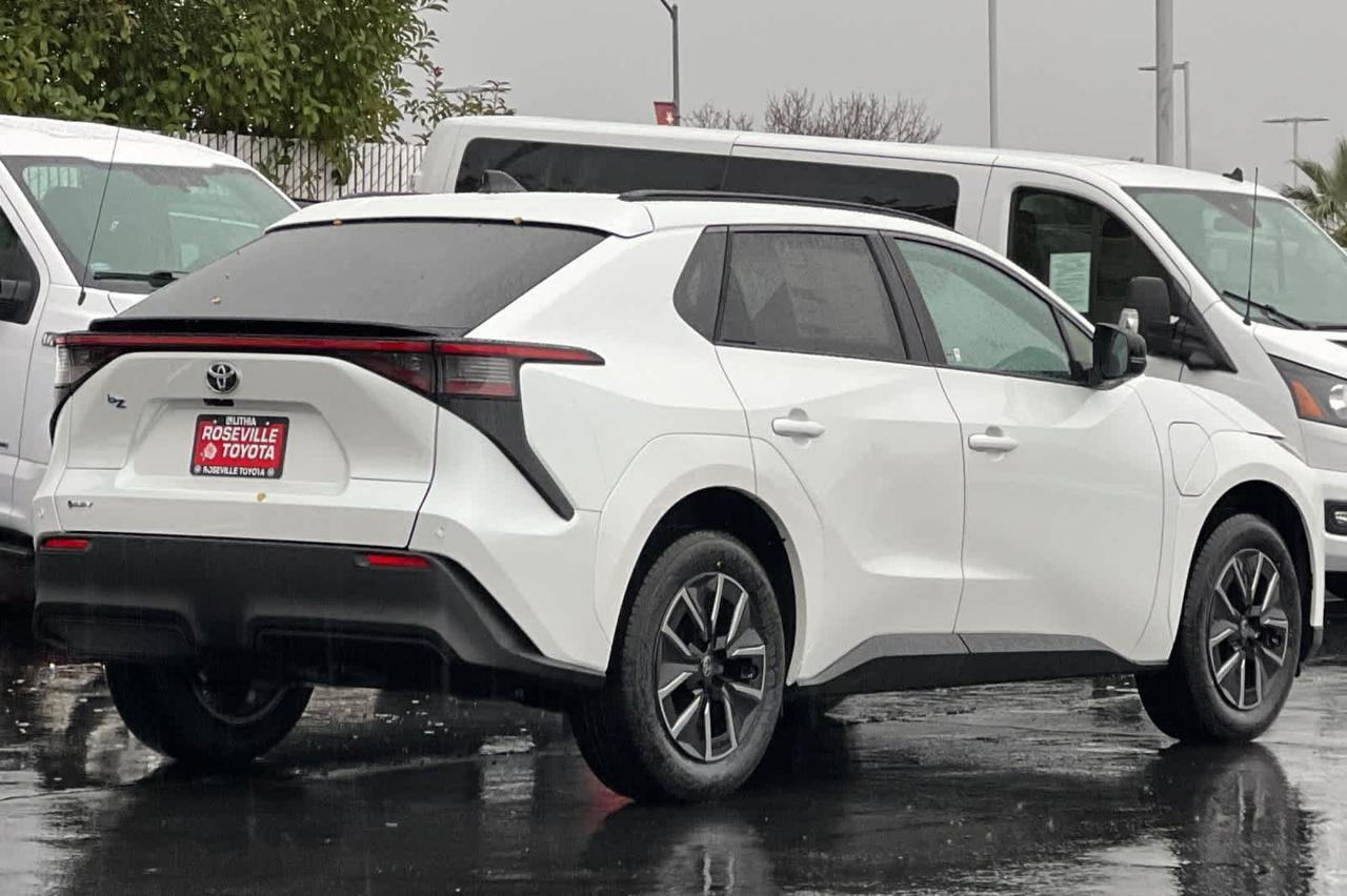 2026 Toyota bZ XLE Plus