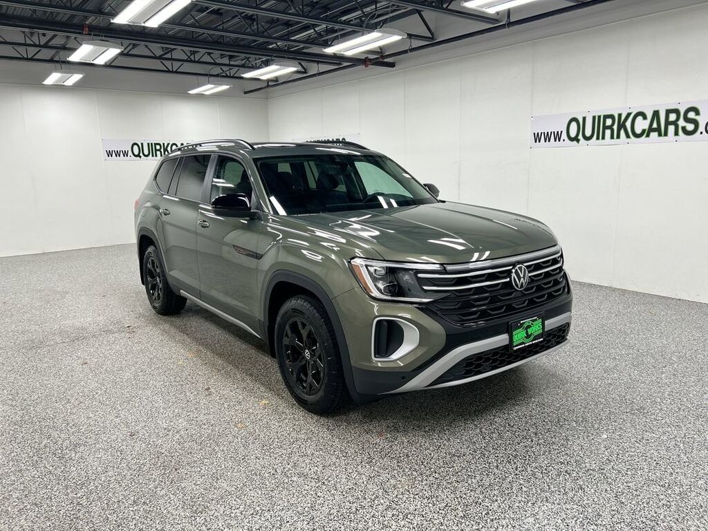 2026 Volkswagen Atlas 2.0T Peak Edition Oshkosh WI
