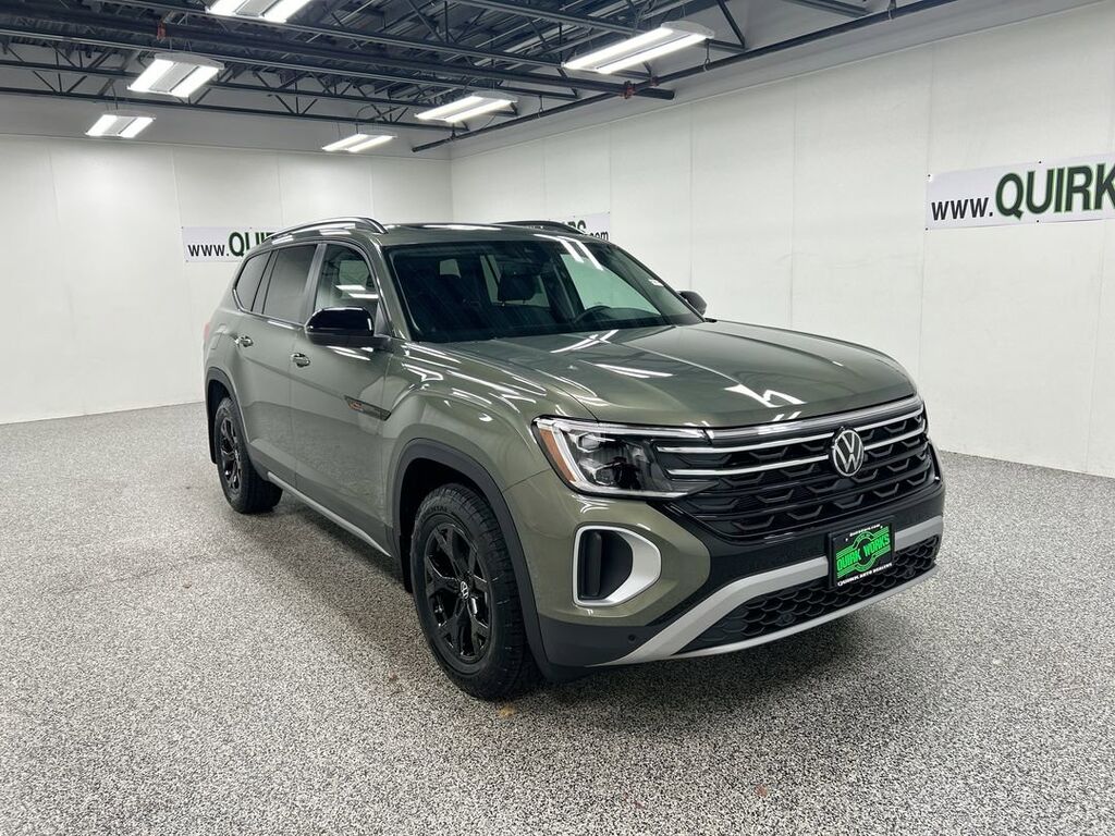 2026 Volkswagen Atlas 2.0T Peak Edition Oshkosh WI