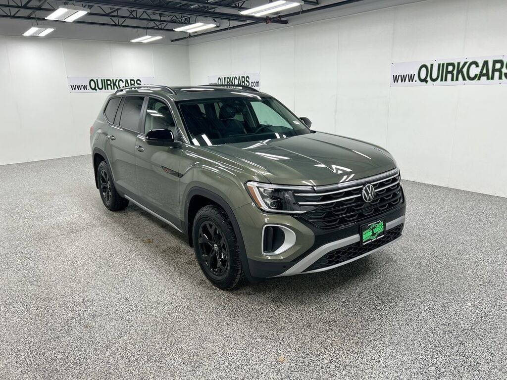 2026 Volkswagen Atlas 2.0T Peak Edition Oshkosh WI