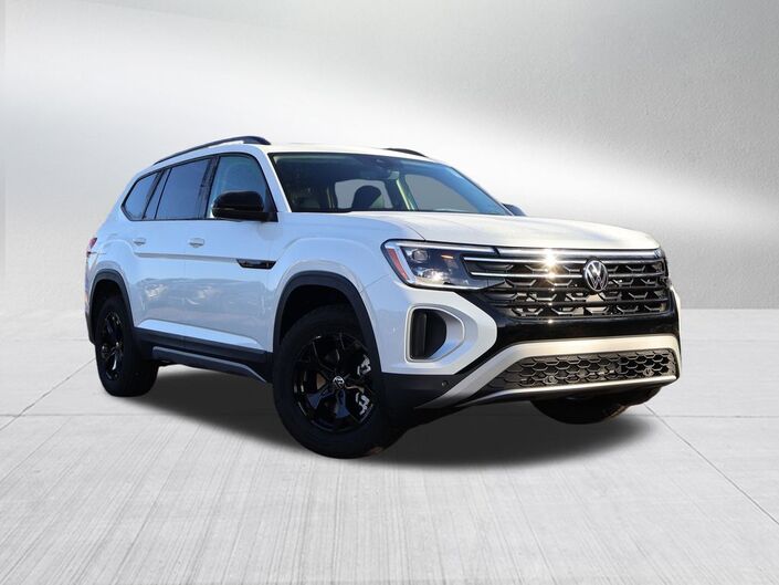2026 Volkswagen Atlas 2.0T Peak Edition Oshkosh WI