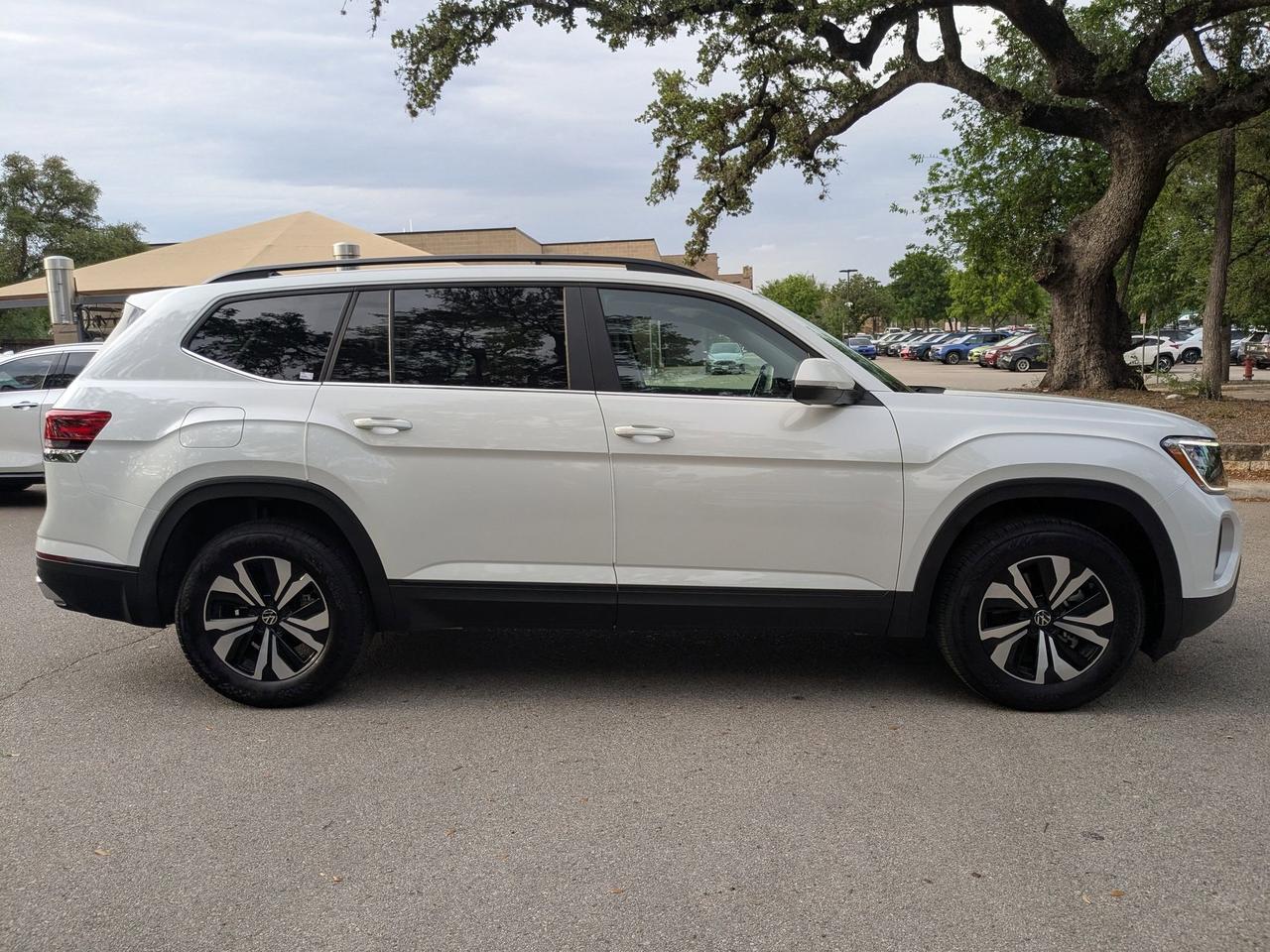 2026 Volkswagen Atlas 2.0T SE