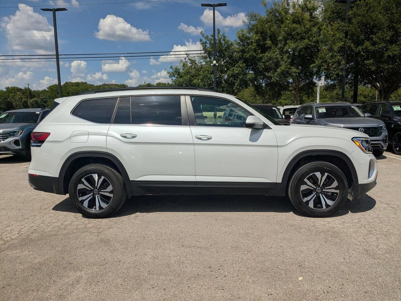 2026 Volkswagen Atlas 2.0T SE
