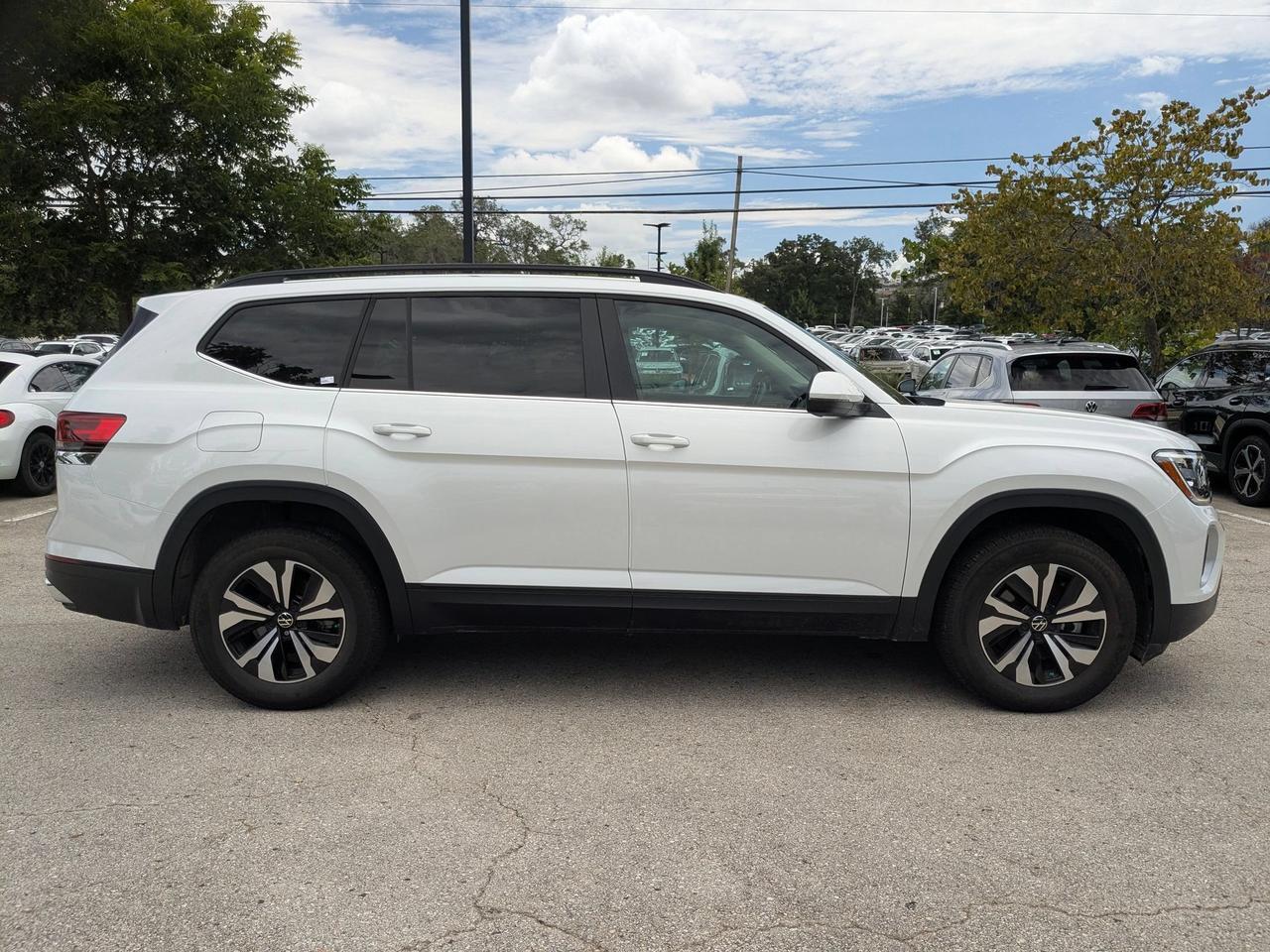 2026 Volkswagen Atlas 2.0T SE