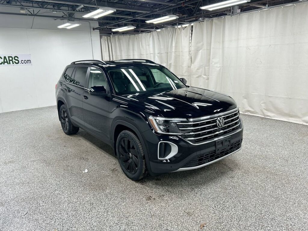 2026 Volkswagen Atlas 2.0T SE w/Technology Oshkosh WI