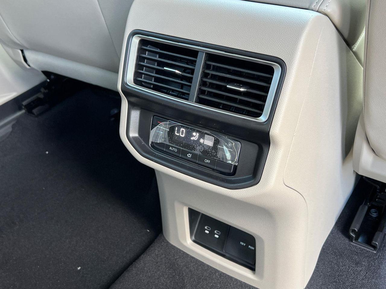 2026 Volkswagen Atlas 2.0T SE w/Technology Hagerstown MD