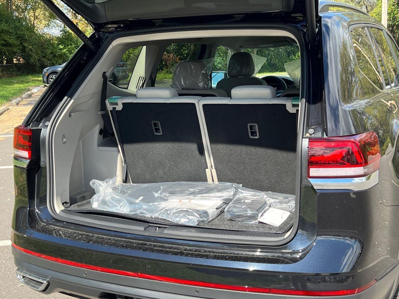 2026 Volkswagen Atlas 2.0T SE w/Technology Hagerstown MD