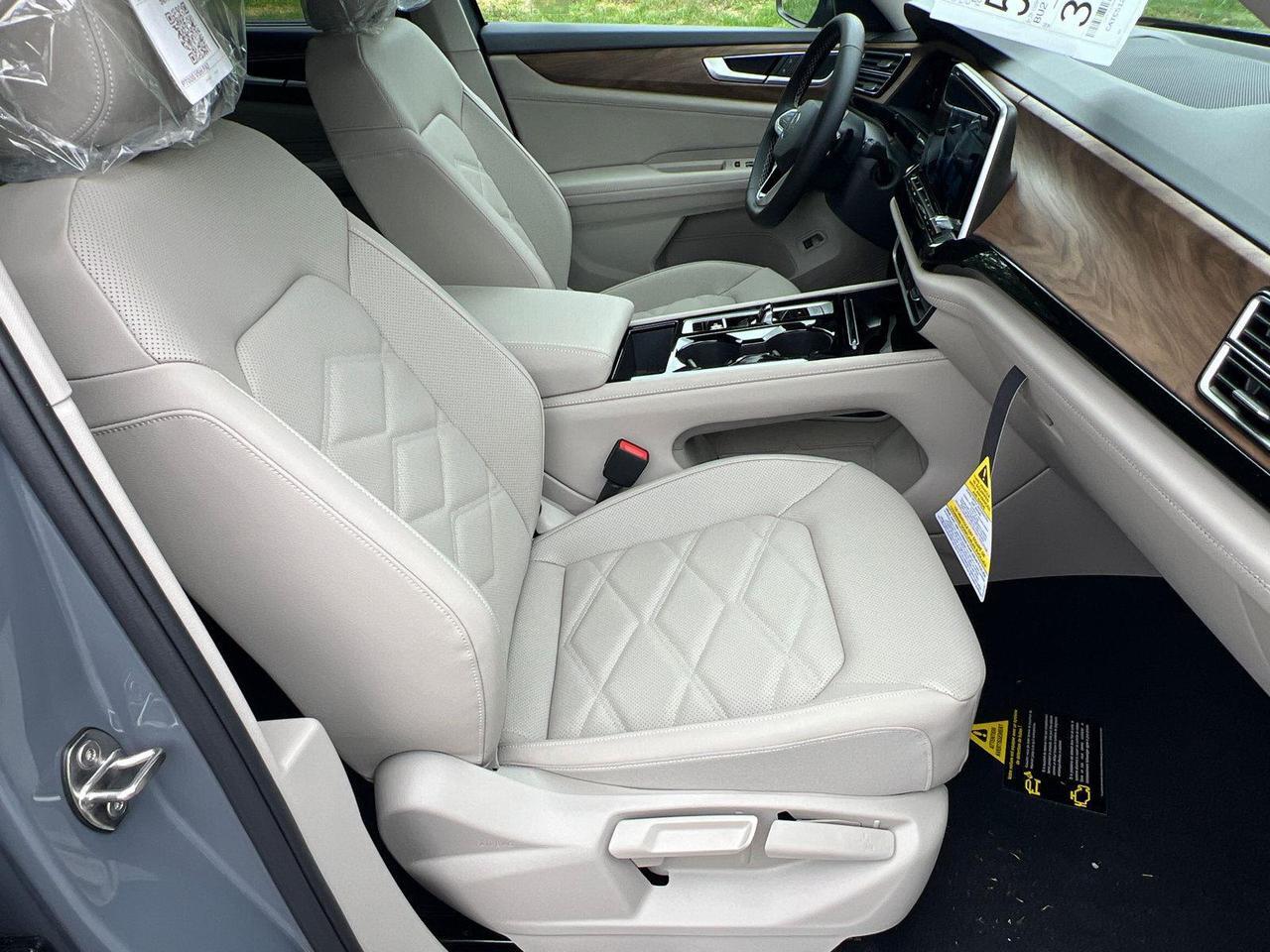 2026 Volkswagen Atlas 2.0T SE w/Technology Hagerstown MD