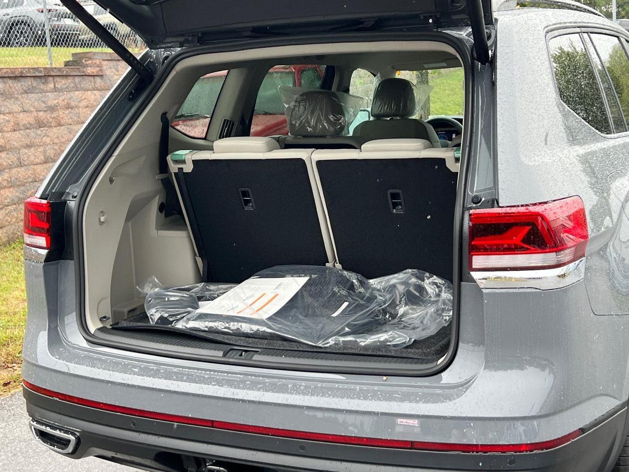 2026 Volkswagen Atlas 2.0T SE w/Technology Hagerstown MD