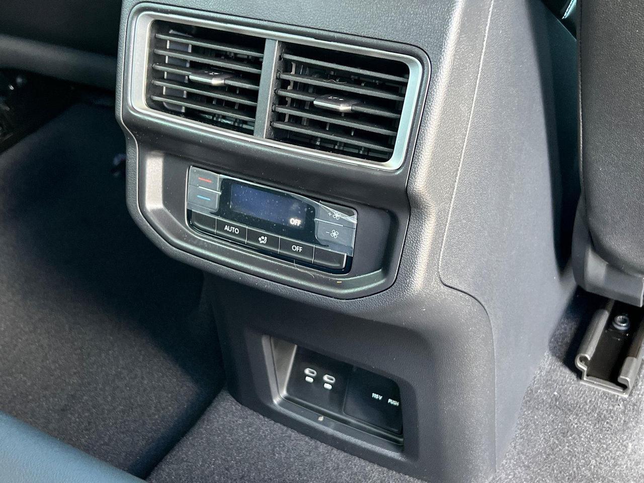 2026 Volkswagen Atlas 2.0T SE w/Technology Hagerstown MD