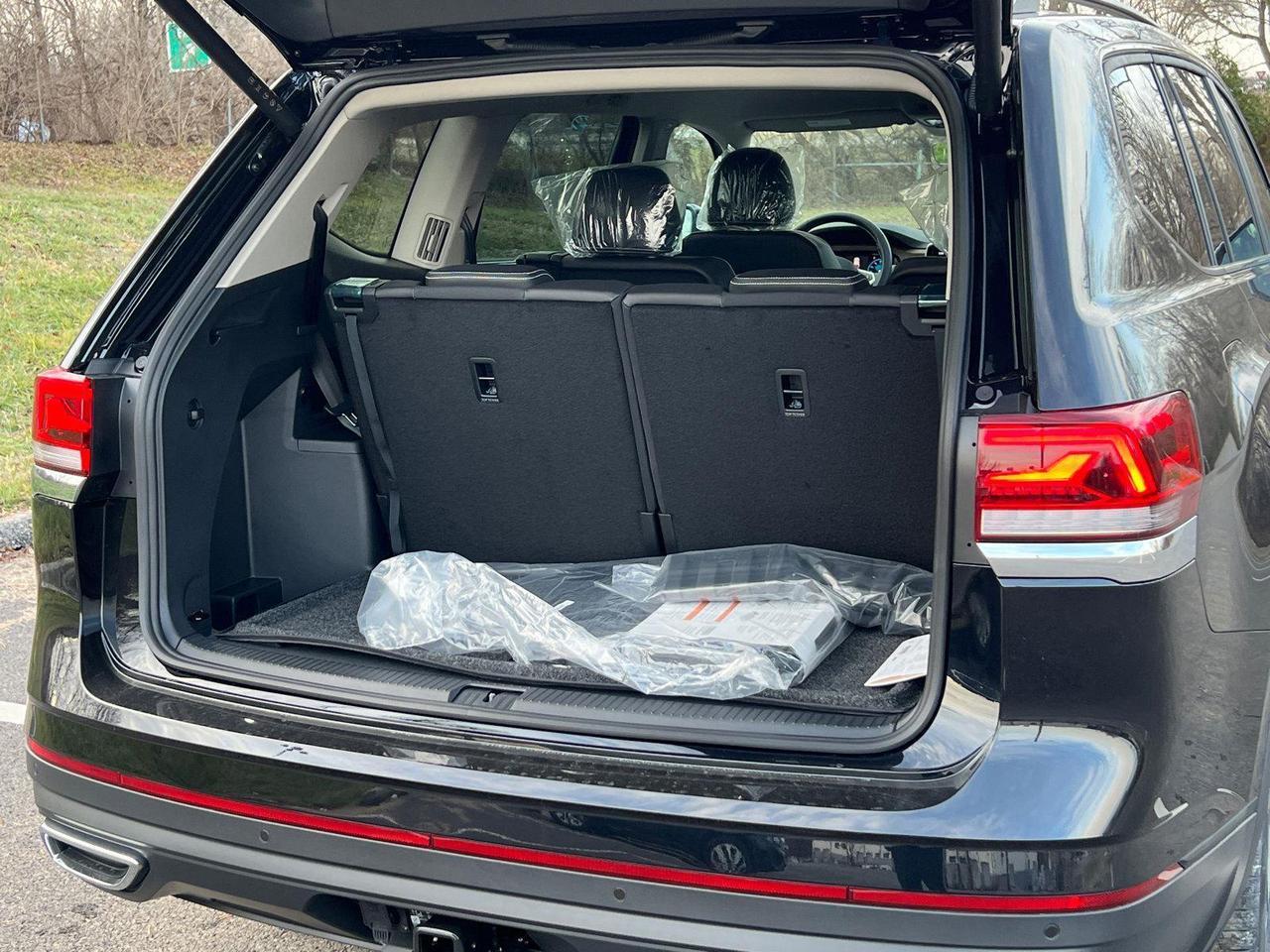 2026 Volkswagen Atlas 2.0T SE w/Technology Hagerstown MD