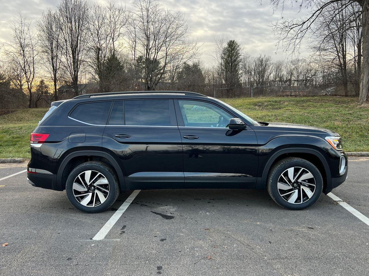 2026 Volkswagen Atlas 2.0T SE w/Technology Hagerstown MD