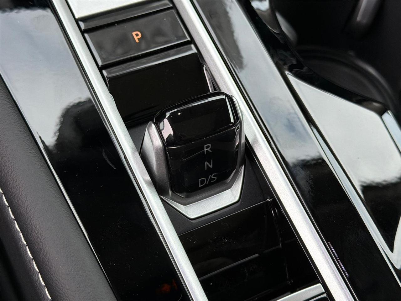 2026 Volkswagen Atlas 2.0T SE w/Technology Hagerstown MD