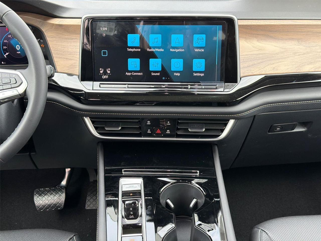 2026 Volkswagen Atlas 2.0T SE w/Technology Hagerstown MD