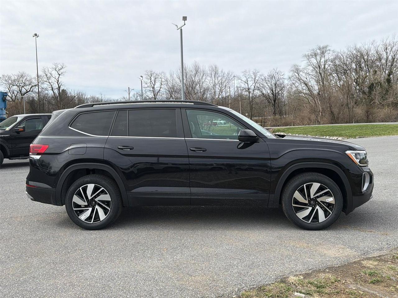 2026 Volkswagen Atlas 2.0T SE w/Technology Hagerstown MD