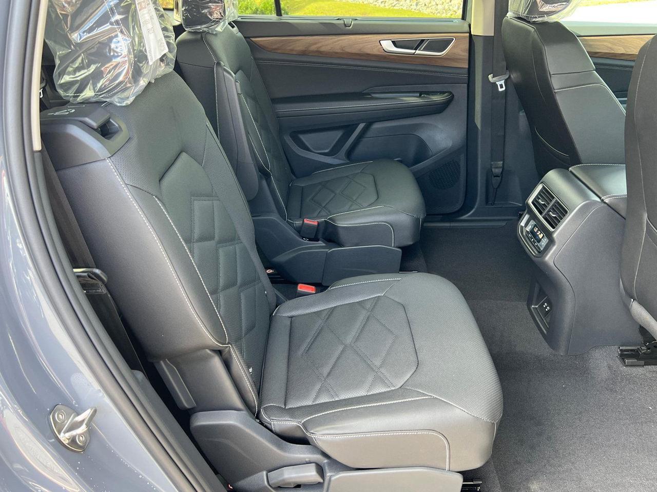 2026 Volkswagen Atlas 2.0T SE w/Technology Hagerstown MD