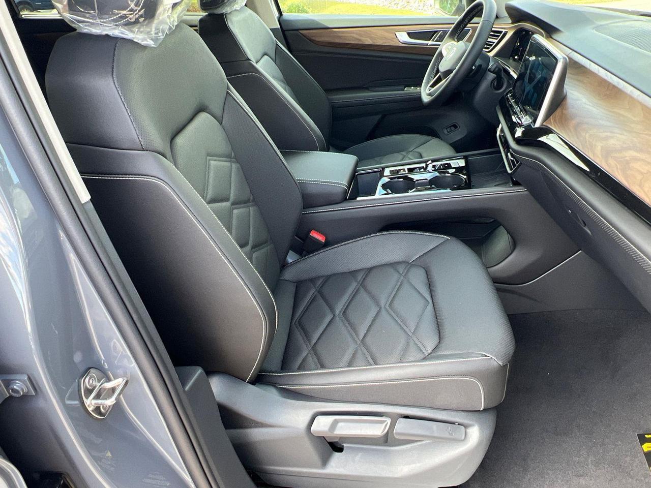 2026 Volkswagen Atlas 2.0T SE w/Technology Hagerstown MD