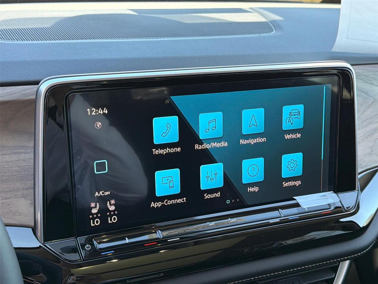 2026 Volkswagen Atlas 2.0T SE w/Technology Hagerstown MD