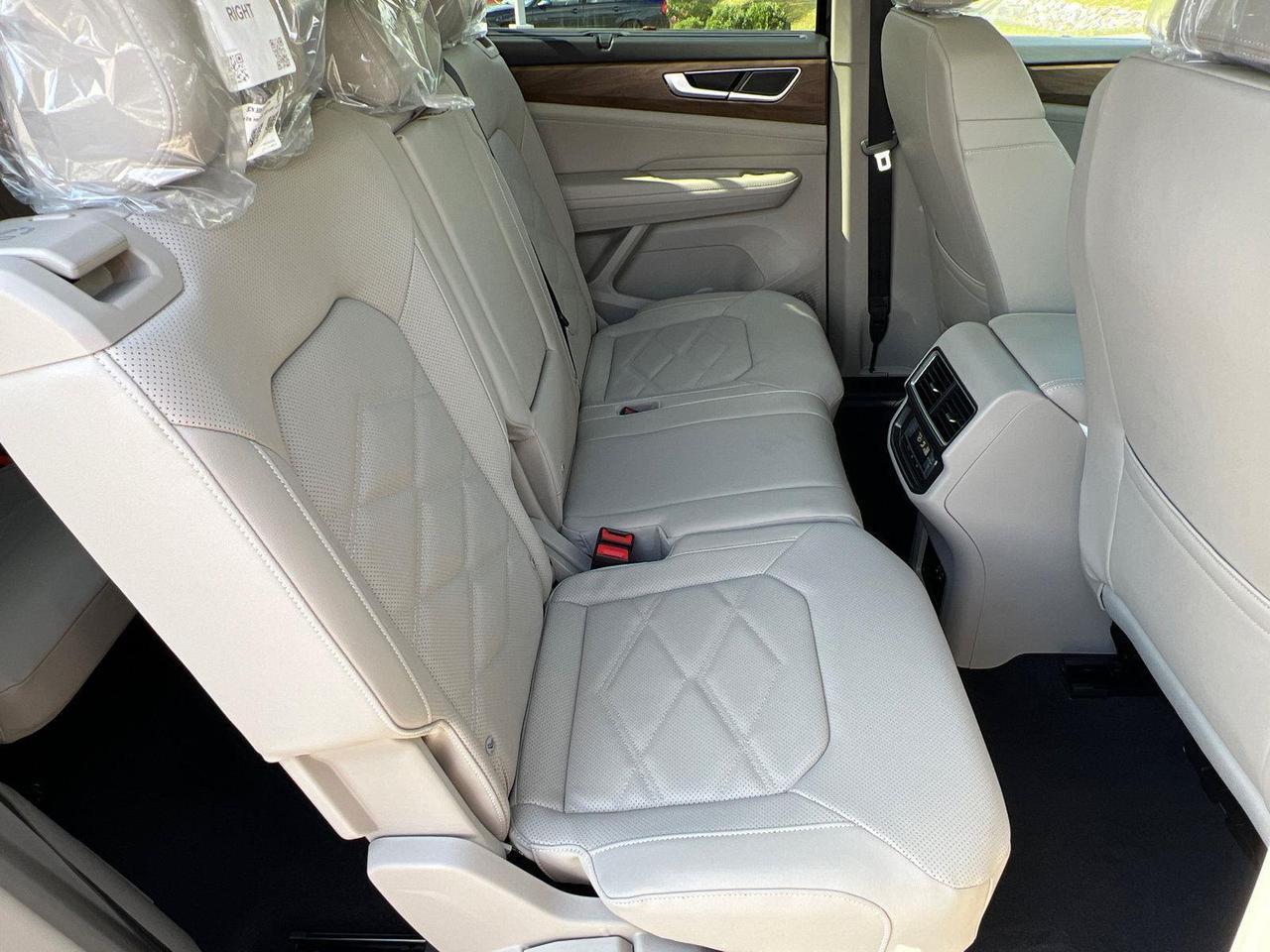 2026 Volkswagen Atlas 2.0T SE w/Technology Hagerstown MD