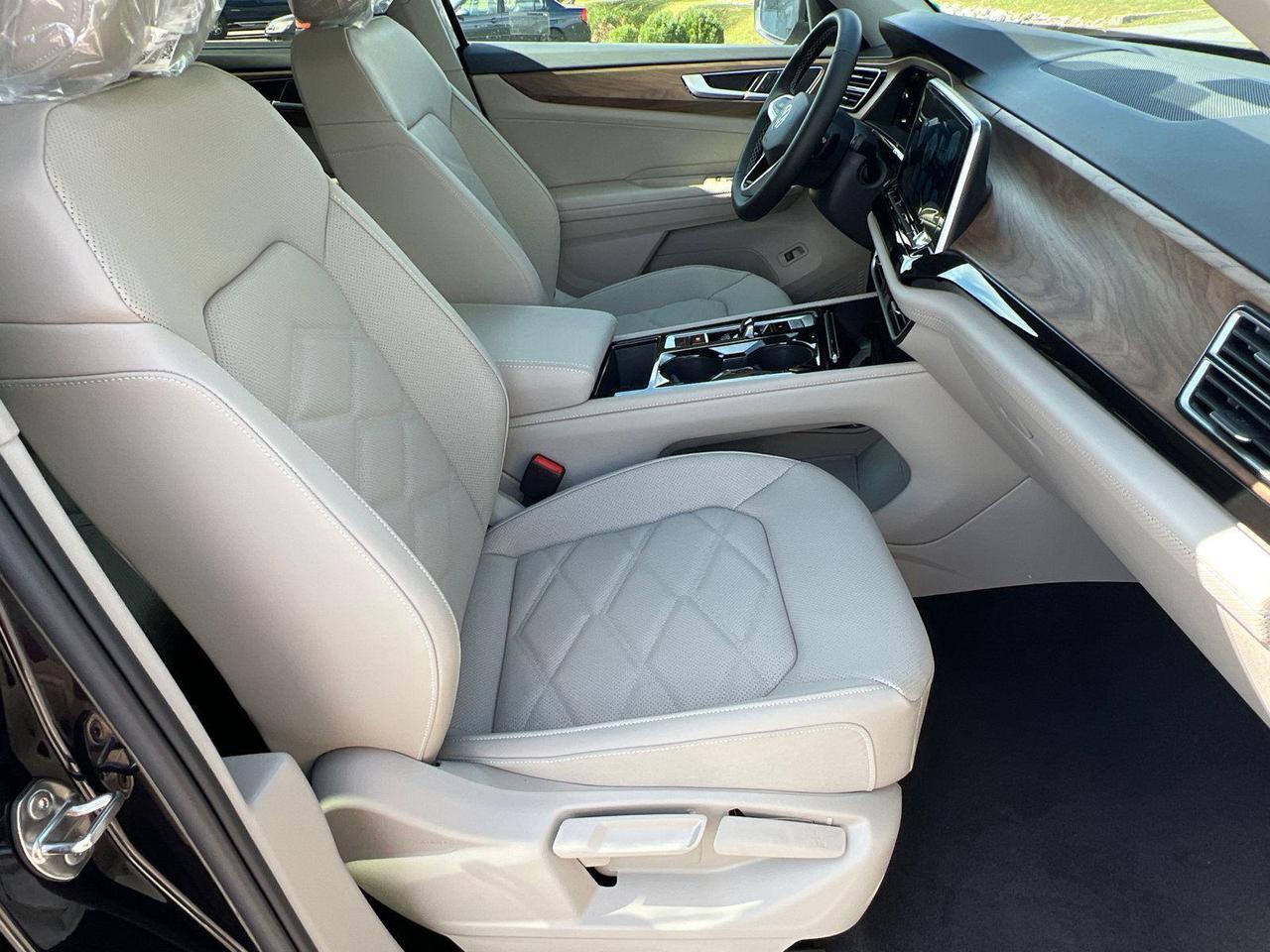 2026 Volkswagen Atlas 2.0T SE w/Technology Hagerstown MD