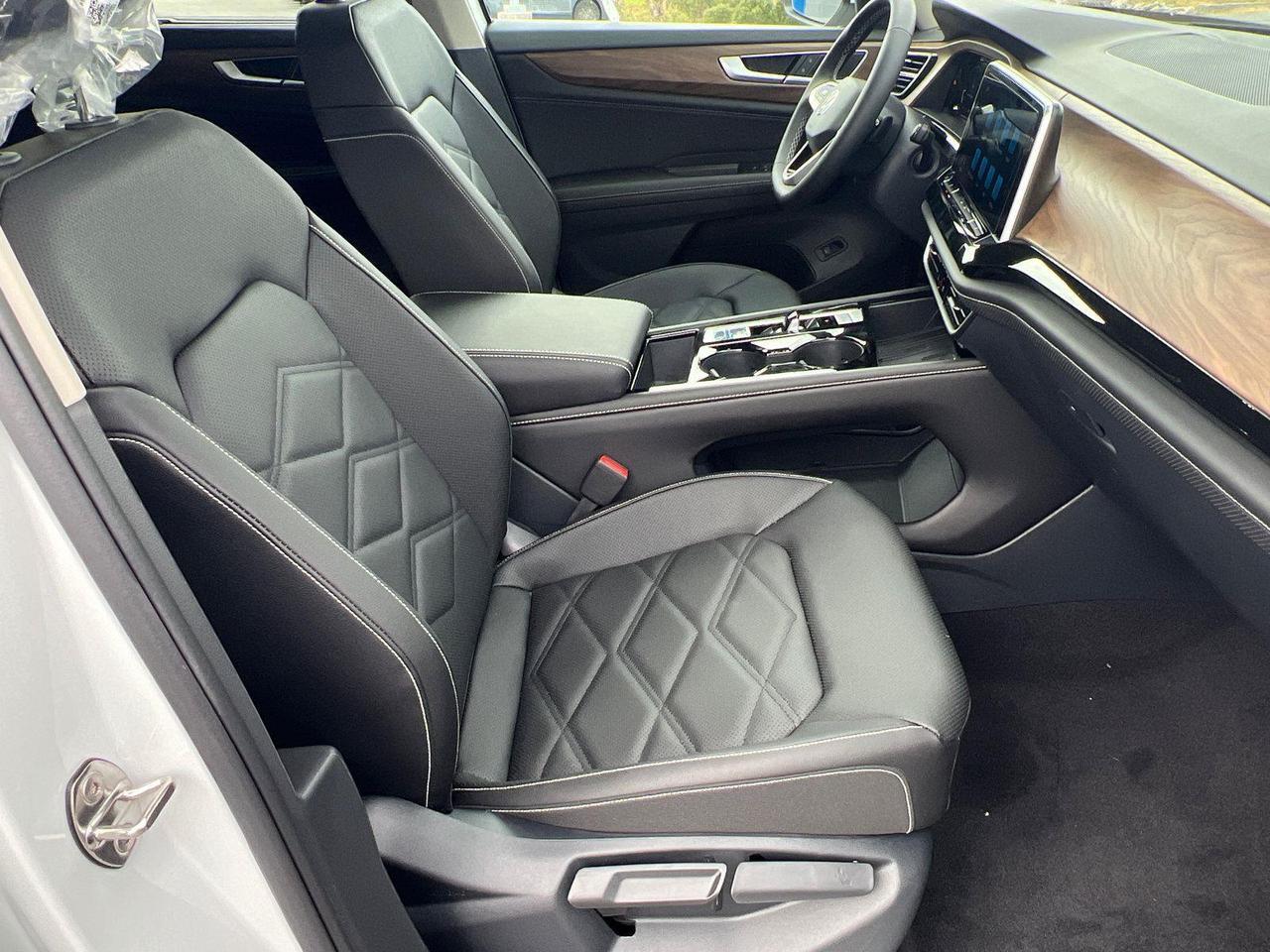 2026 Volkswagen Atlas 2.0T SE w/Technology Hagerstown MD