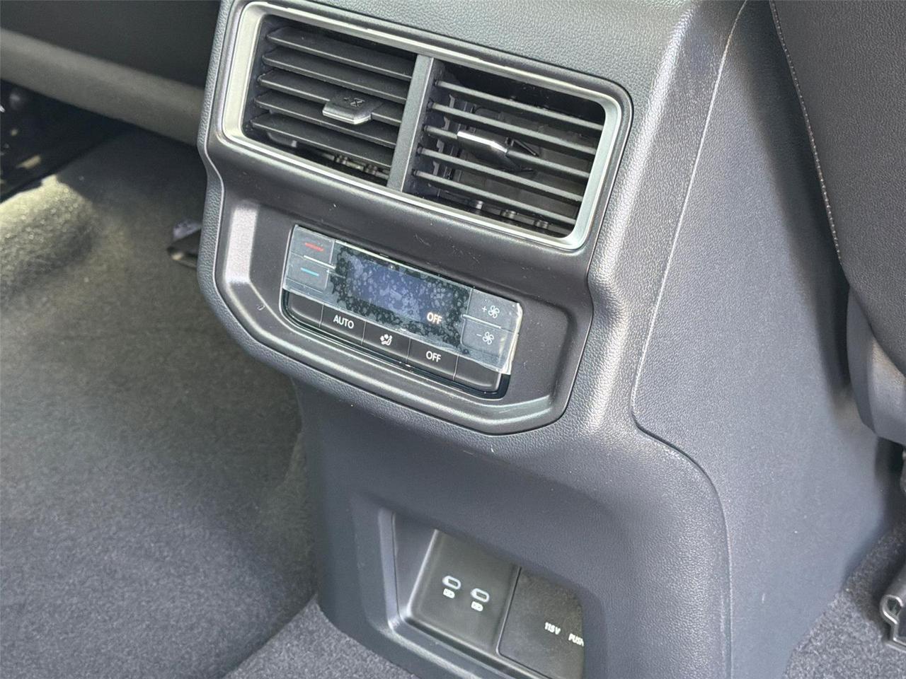 2026 Volkswagen Atlas 2.0T SE w/Technology Hagerstown MD