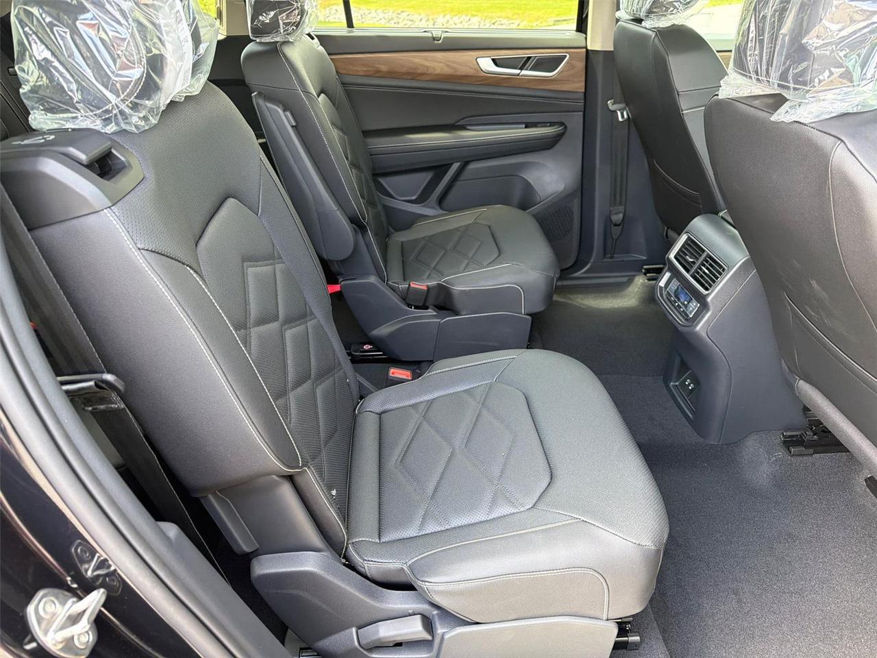 2026 Volkswagen Atlas 2.0T SE w/Technology Hagerstown MD