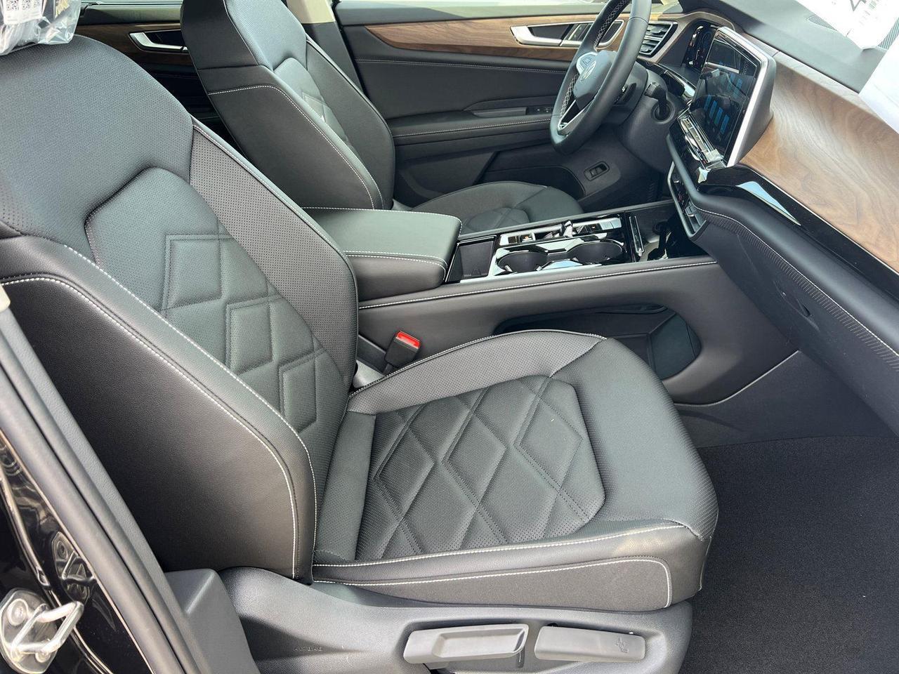 2026 Volkswagen Atlas 2.0T SE w/Technology Hagerstown MD