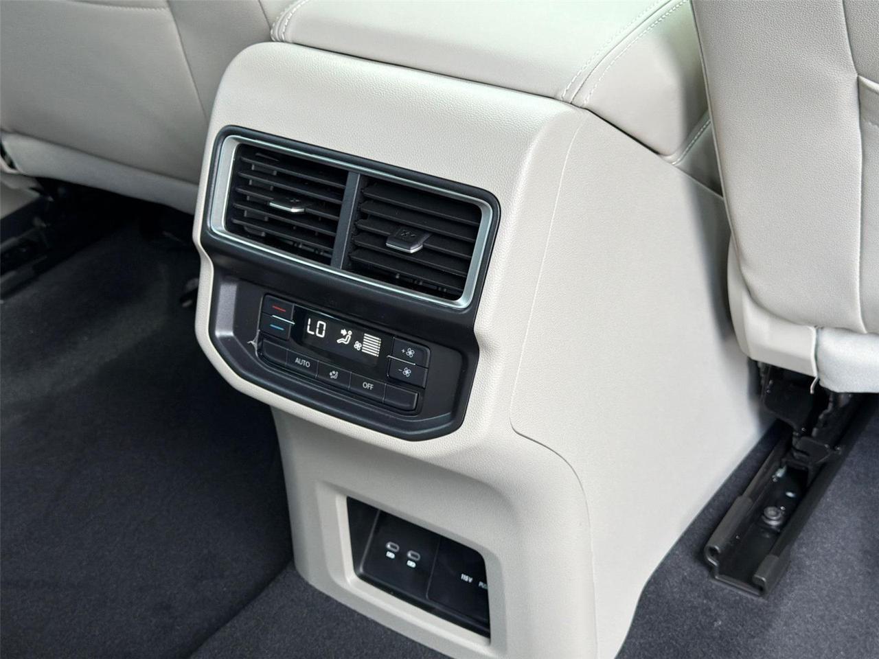 2026 Volkswagen Atlas 2.0T SE w/Technology Hagerstown MD