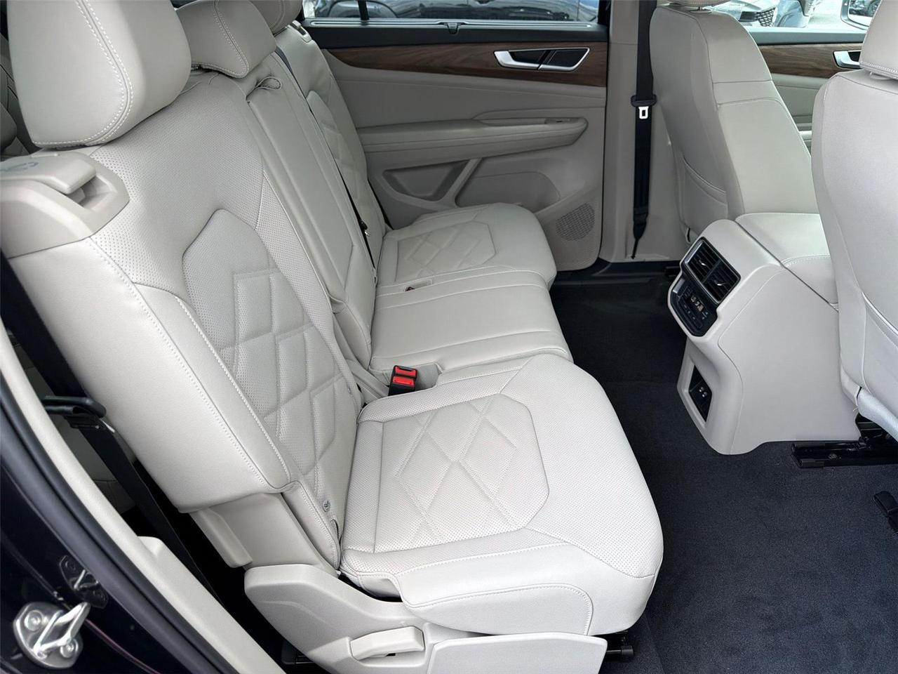 2026 Volkswagen Atlas 2.0T SE w/Technology Hagerstown MD