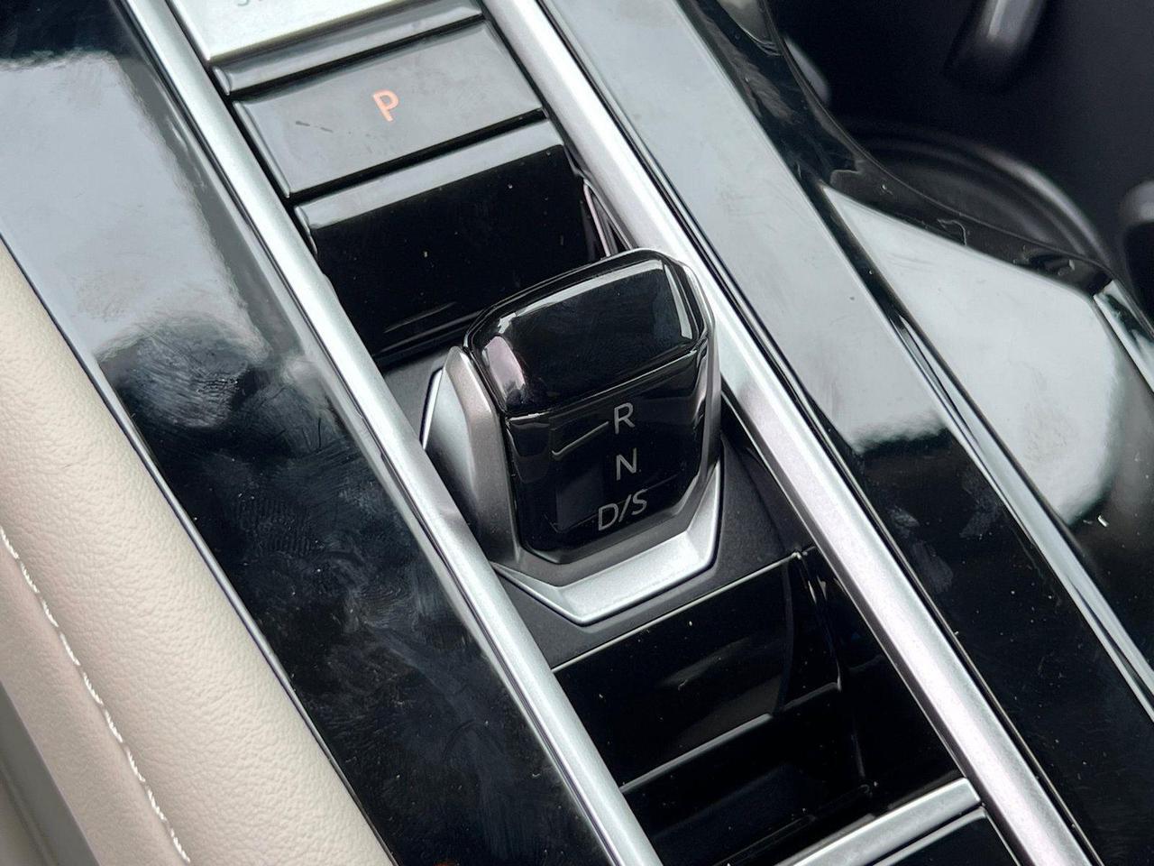 2026 Volkswagen Atlas 2.0T SE w/Technology Hagerstown MD